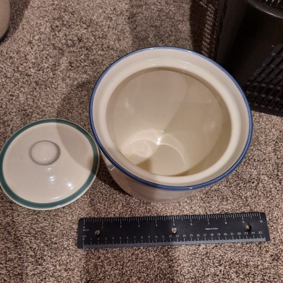 Pfaltzgraff Northwinds Small Canister and lid - Picture 2 of 3